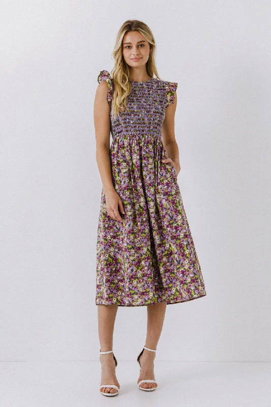 Midi dresses with printed lining for a hidden and stylish detail Floral Smocked Sleeveless Midi Dress Midi dresses with printed lining for a hidden and stylish detail Floral Smocked Sleeveless Midi Dress