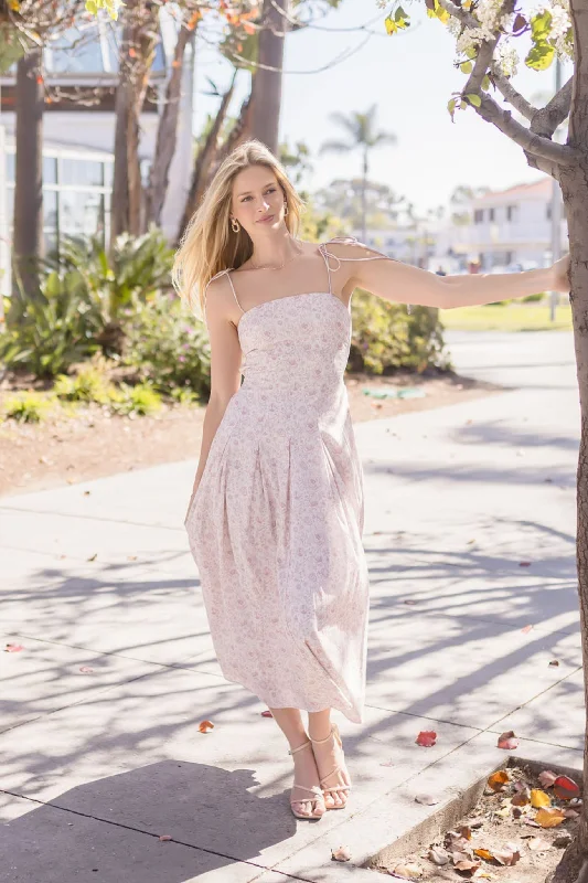Midi dresses with bow accents for a sweet and charming look Marcella Sleeveless Shoulder Tie Floral Print Cut Out Midi Dress Blush Midi dresses with bow accents for a sweet and charming look Marcella Sleeveless Shoulder Tie Floral Print Cut Out Midi Dress Blush