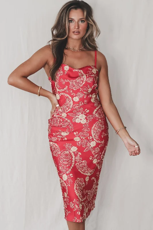 Midi dresses with denim fabric for a casual yet stylish day out Plus One Princess Red Printed Midi Midi dresses with denim fabric for a casual yet stylish day out Plus One Princess Red Printed Midi