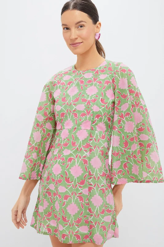 Midi dresses with embroidered accents for a unique and detailed design Exclusive Celery Lisbon Print Mary Dress Midi dresses with embroidered accents for a unique and detailed design Exclusive Celery Lisbon Print Mary Dress