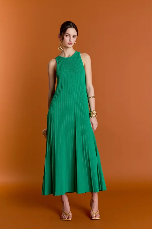 Midi dresses with empire waists for a flattering maternity option Gweneth Pleated A-Line Knit Midi Dress Midi dresses with empire waists for a flattering maternity option Gweneth Pleated A-Line Knit Midi Dress