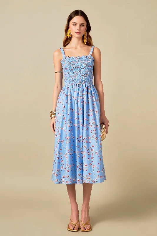 Midi dresses with ruched bodices for a feminine and fitted feel Floral Print Smocked Dress in Blue Midi dresses with ruched bodices for a feminine and fitted feel Floral Print Smocked Dress in Blue