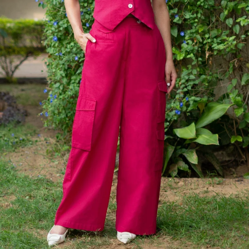 Women's Cargo Pants with Knee Pads in Black for Skateboarding or BikingPink Cotton Poplin High-Rise Elasticated Wide Legged Cargo Pant Women's Cargo Pants with Knee Pads in Black for Skateboarding or BikingPink Cotton Poplin High-Rise Elasticated Wide Legged Cargo Pant