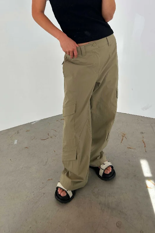 Women's Cargo Pants with Belt Loops in Tan for a Complete and Polished LookCOTTON NYLON CARGO PANT Women's Cargo Pants with Belt Loops in Tan for a Complete and Polished LookCOTTON NYLON CARGO PANT