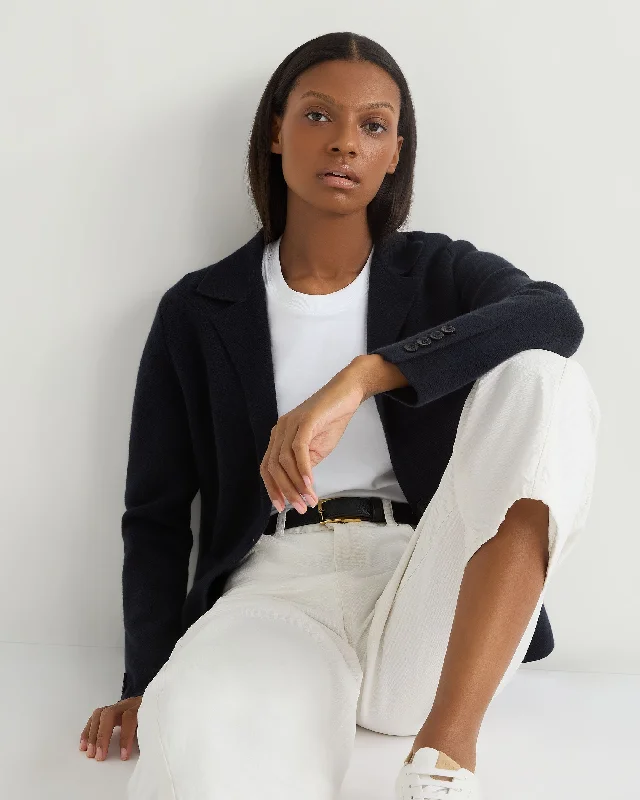 Plus Size Women's Ruffled Blazers in Pink for a Girly and Fashionable LookWomen's Single Breasted Cashmere Blazer Navy Blue Plus Size Women's Ruffled Blazers in Pink for a Girly and Fashionable LookWomen's Single Breasted Cashmere Blazer Navy Blue