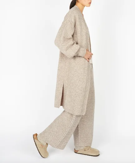 v neck women cardigan to elongate the necklineIrish - Raven Jersey Cardigan - Eggshell v neck women cardigan to elongate the necklineIrish - Raven Jersey Cardigan - Eggshell