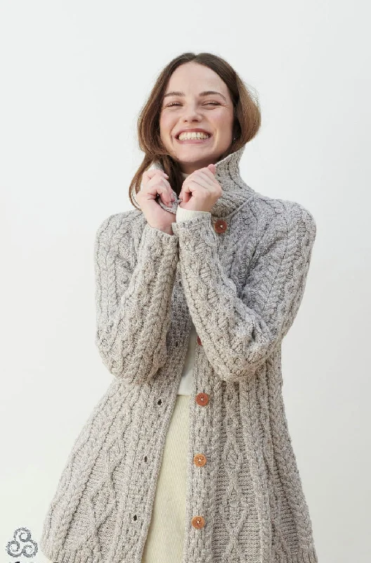 maternity women cardigan for expecting momsAran - Flare Cardigan Diamond Pattern - Oat maternity women cardigan for expecting momsAran - Flare Cardigan Diamond Pattern - Oat
