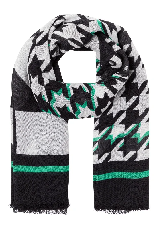 Mock Neck Women's Alpaca Wool Sweaters in Earth TonesTuzzi Black & White Contrast Scarf Mock Neck Women's Alpaca Wool Sweaters in Earth TonesTuzzi Black & White Contrast Scarf