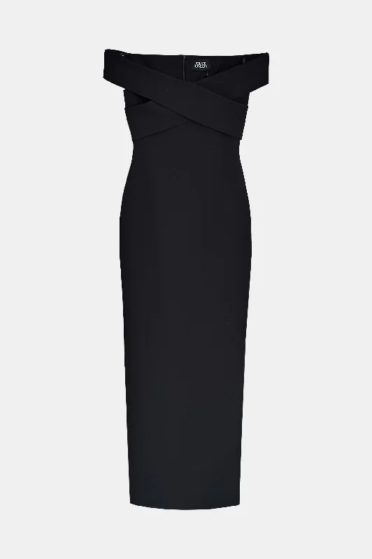 Ball Gown Women Dress with a Full Skirt for a Princess - like LookInes Maxi Dress in Black Ball Gown Women Dress with a Full Skirt for a Princess - like LookInes Maxi Dress in Black