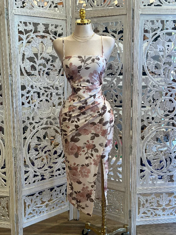 Mini Women Dress with a Short Hem for a Young and Trendy StyleLight Pink Floral Wrapped Dress- Stretchy, Estira Mini Women Dress with a Short Hem for a Young and Trendy StyleLight Pink Floral Wrapped Dress- Stretchy, Estira
