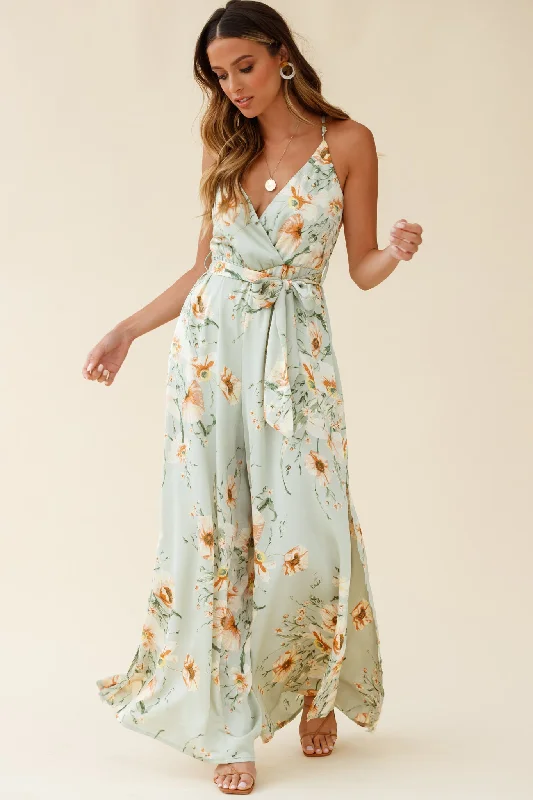 Women jumpsuits with gathered pants for a voluminous and elegant lookMiso Wide-Leg Cami Jumpsuit Poppy Print Pistachio Women jumpsuits with gathered pants for a voluminous and elegant lookMiso Wide-Leg Cami Jumpsuit Poppy Print Pistachio