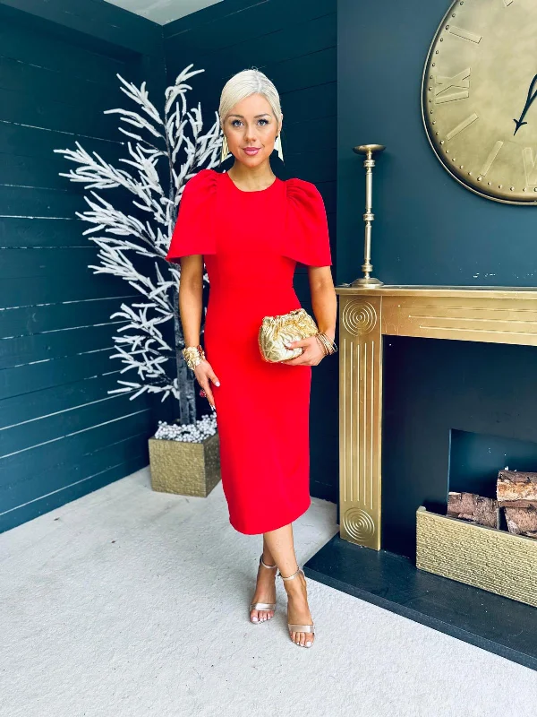 Long - Sleeve Women Dress in Velvet for a Luxurious Winter Look Long - Sleeve Women Dress in Velvet for a Luxurious Winter Look April Shoulder Detail Occasion Midi Dress Red