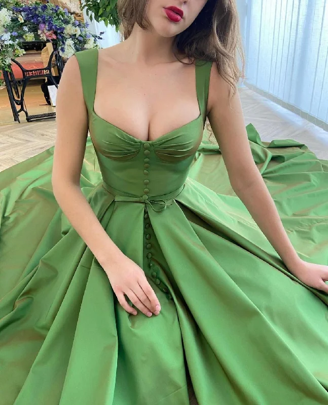 Midi dresses with halter necks for a stylish and comfortable optionMelrose Iridescent Gown Midi dresses with halter necks for a stylish and comfortable optionMelrose Iridescent Gown