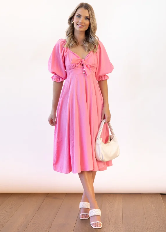 Midi dresses with ruched bodices for a feminine and fitted feelSabiha Midi Dress - Coral Midi dresses with ruched bodices for a feminine and fitted feelSabiha Midi Dress - Coral