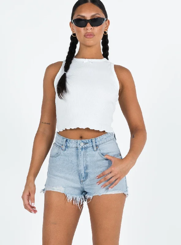 Plus Size Women's Denim Cut - off Shorts with Frayed Edges for a Casual and Laid - Back VibeAbrand High Relaxed Short Rosanna Rip Light Blue Plus Size Women's Denim Cut - off Shorts with Frayed Edges for a Casual and Laid - Back VibeAbrand High Relaxed Short Rosanna Rip Light Blue