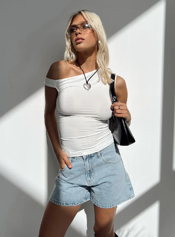 Plus Size Women's Stretch Cotton Athletic Shorts with Side Pockets for Workout SessionsSaldana Shorts Light Wash Denim Plus Size Women's Stretch Cotton Athletic Shorts with Side Pockets for Workout SessionsSaldana Shorts Light Wash Denim