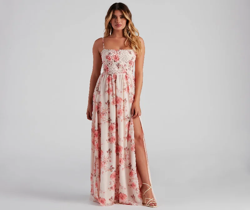 Maxi dresses with mesh panels for a sexy and trendy appearanceEffortlessly Enchanting Floral Maxi Dress Maxi dresses with mesh panels for a sexy and trendy appearanceEffortlessly Enchanting Floral Maxi Dress