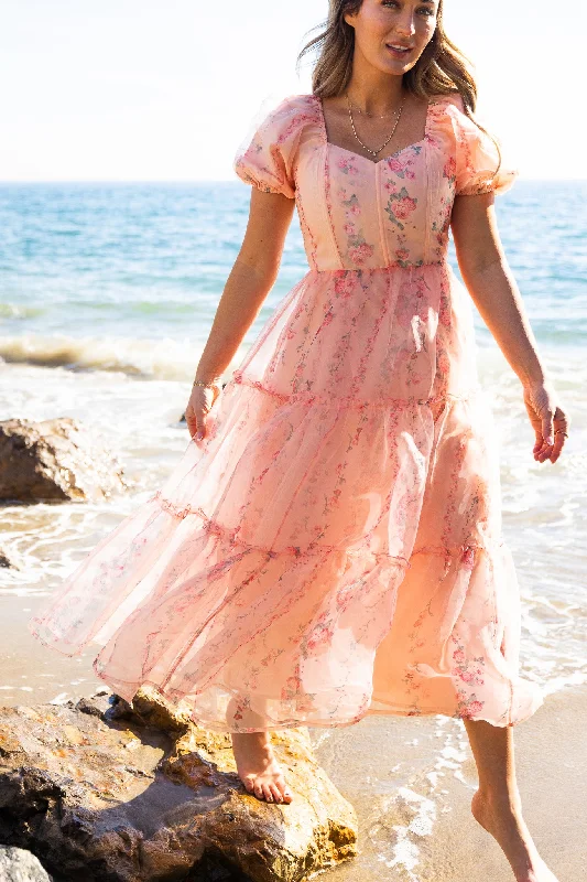 Maxi dresses with an empire waist for a flattering fit on all body typesEver After Dress Maxi dresses with an empire waist for a flattering fit on all body typesEver After Dress