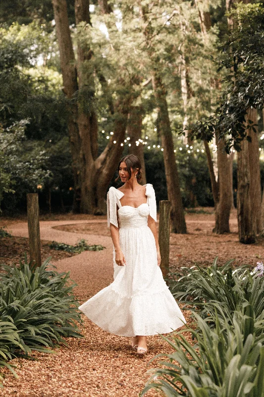 Maxi dresses with ribbed textures for a unique and tactile lookFiora Maxi Dress - White Maxi dresses with ribbed textures for a unique and tactile lookFiora Maxi Dress - White