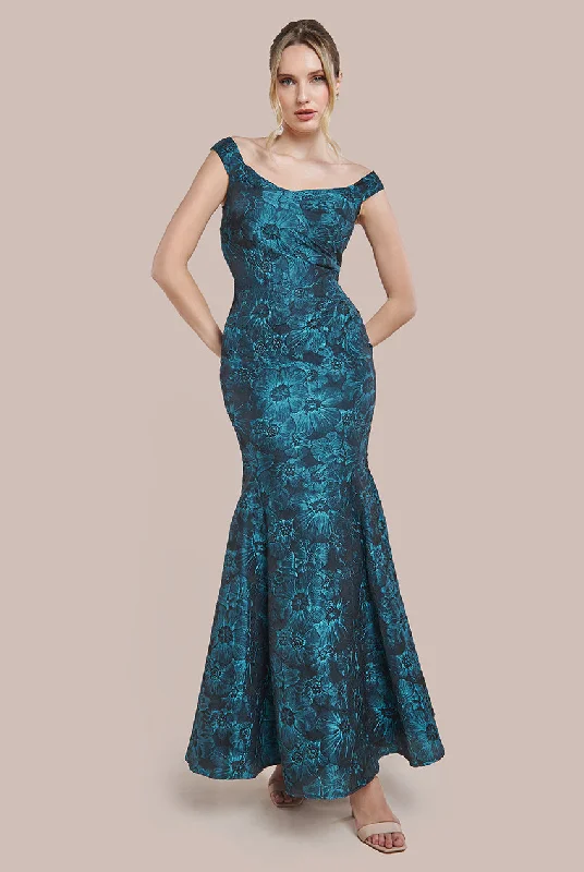 Animal print maxi dresses for a statement - making outfitGoddiva Bardot Jacquard Maxi Dress - Emerald Animal print maxi dresses for a statement - making outfitGoddiva Bardot Jacquard Maxi Dress - Emerald