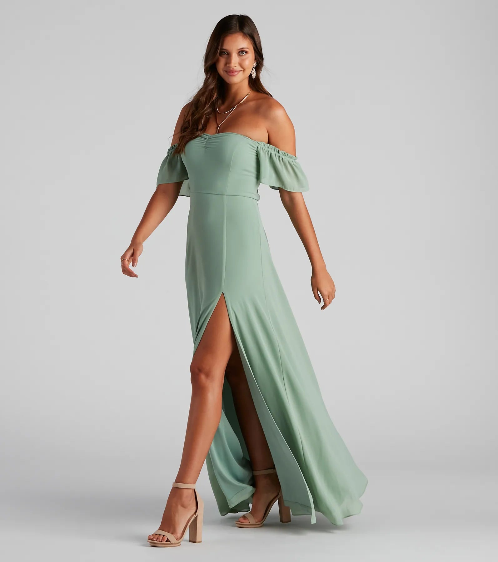 Maxi dresses with a keyhole back for a sexy detailIzzy Formal Off The Shoulder Dress Maxi dresses with a keyhole back for a sexy detailIzzy Formal Off The Shoulder Dress