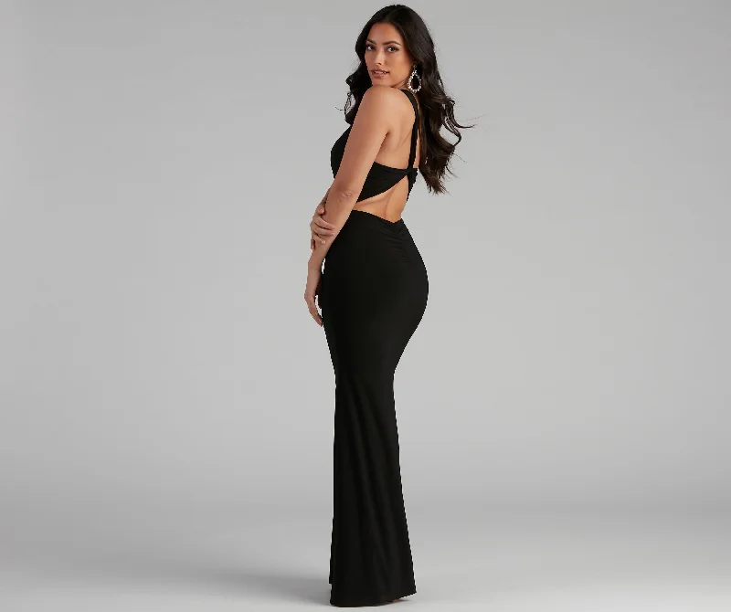 Maxi dresses with a V - neckline for a flattering and elongating shapeLeilani Formal One-Shoulder Open Back Dress Maxi dresses with a V - neckline for a flattering and elongating shapeLeilani Formal One-Shoulder Open Back Dress