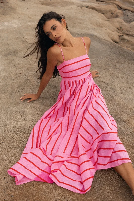 Maxi dresses with cut - out details on the sides for a modern edgePixie Maxi Dress - Pink Red Maxi dresses with cut - out details on the sides for a modern edgePixie Maxi Dress - Pink Red