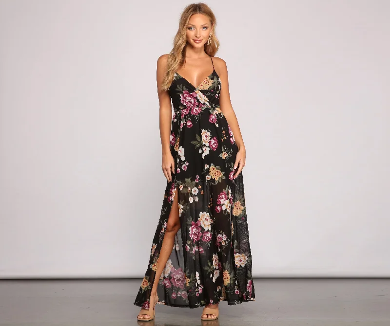 Maxi dresses with cut - out details on the sides for a modern edgePop Of Floral Mesh Maxi Dress Maxi dresses with cut - out details on the sides for a modern edgePop Of Floral Mesh Maxi Dress