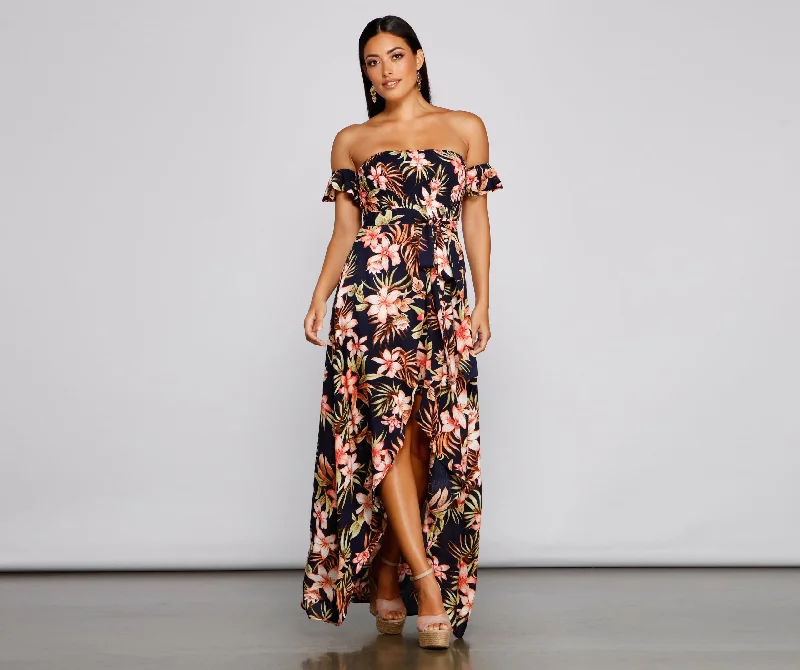 Maxi dresses with a V - neckline for a flattering and elongating shapeTropical Sunsets Maxi Dress Maxi dresses with a V - neckline for a flattering and elongating shapeTropical Sunsets Maxi Dress
