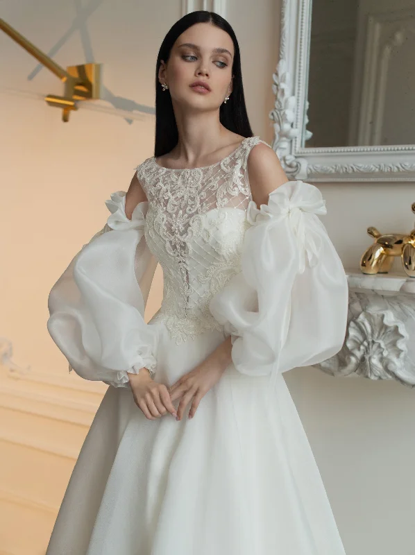 Printed wedding guest dresses with tropical motifs for beach weddingsHigh-Neck Wedding Gown With Removable Sleeves Printed wedding guest dresses with tropical motifs for beach weddingsHigh-Neck Wedding Gown With Removable Sleeves