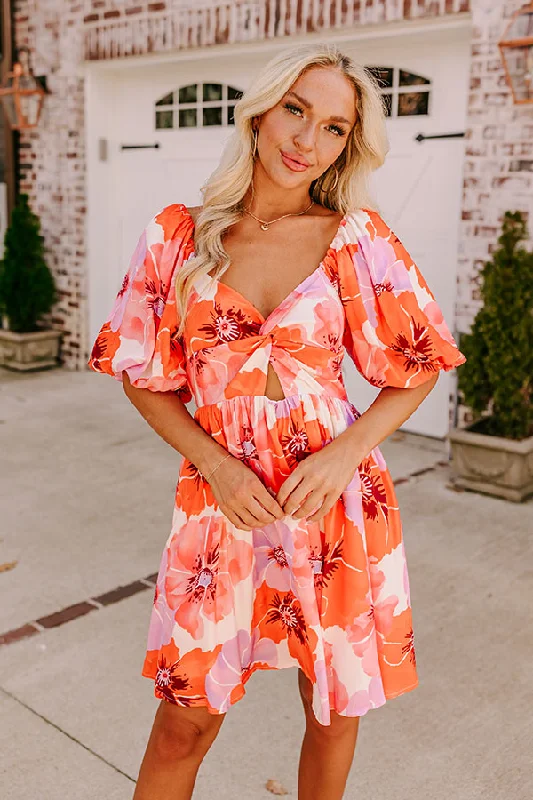 Mini dresses with puff sleeves for a vintage lookHonolulu Date Night Floral Mini Dress Mini dresses with puff sleeves for a vintage lookHonolulu Date Night Floral Mini Dress