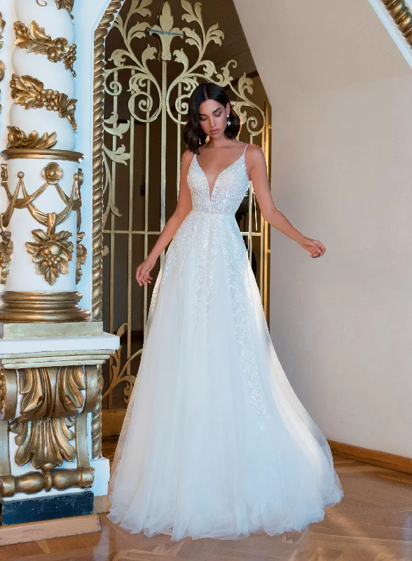 Lace - and - tulle wedding guest dresses with sweetheart necklinesSpaghetti Strap Ball Gown Wedding Dress Lace - and - tulle wedding guest dresses with sweetheart necklinesSpaghetti Strap Ball Gown Wedding Dress