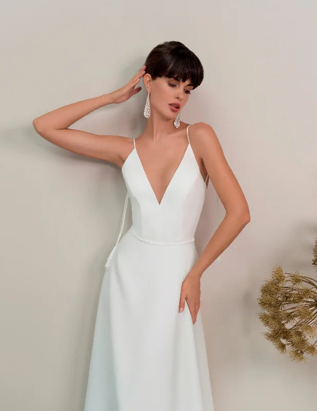 Wedding guest dresses with abstract prints and long trainsSpaghetti Strap Chic A-Line Wedding Dress Wedding guest dresses with abstract prints and long trainsSpaghetti Strap Chic A-Line Wedding Dress