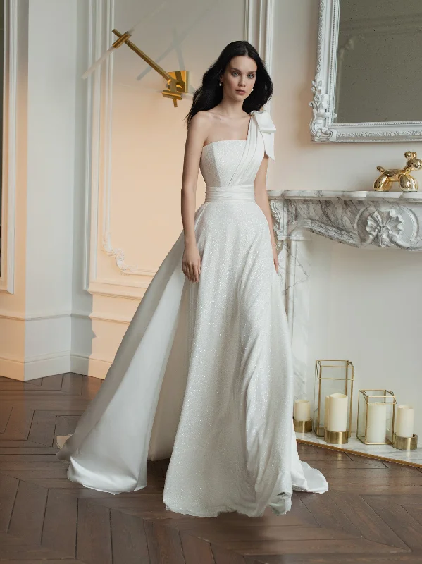 Wedding guest dresses with ruched bodices and spaghetti strapsStrapless Wedding Gown with Removable Train Wedding guest dresses with ruched bodices and spaghetti strapsStrapless Wedding Gown with Removable Train