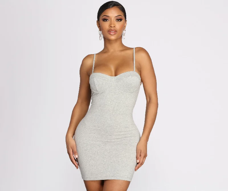 Sleeveless Women Dress in Bright Colors for Summer PartiesCurves Ahead Bodycon Dress Sleeveless Women Dress in Bright Colors for Summer PartiesCurves Ahead Bodycon Dress