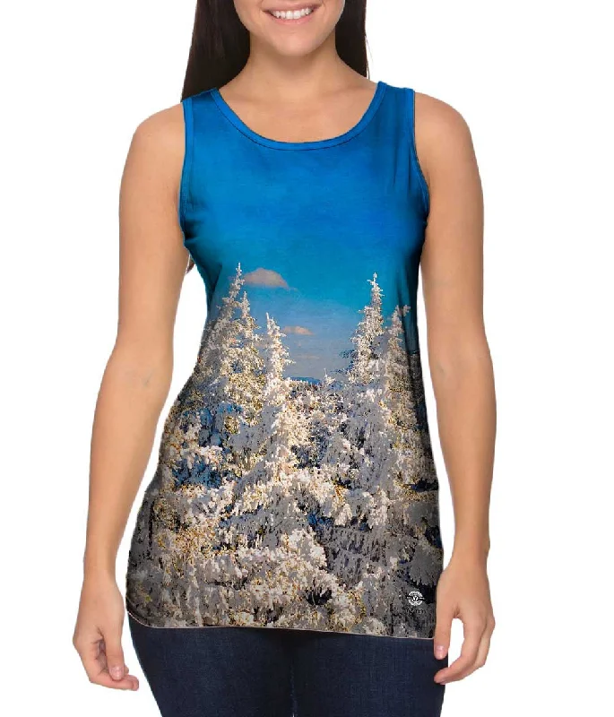 Plunge Neck Women's Seamless Tank Tops for a Smooth FitSnow Filled Trees