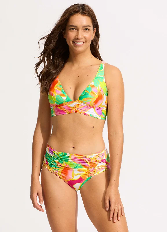 Ruched bikini with fabric gathers for a slimming effectWonderland Gathered Front Retro Bikini Bottom - Fuchsia Rose Ruched bikini with fabric gathers for a slimming effectWonderland Gathered Front Retro Bikini Bottom - Fuchsia Rose